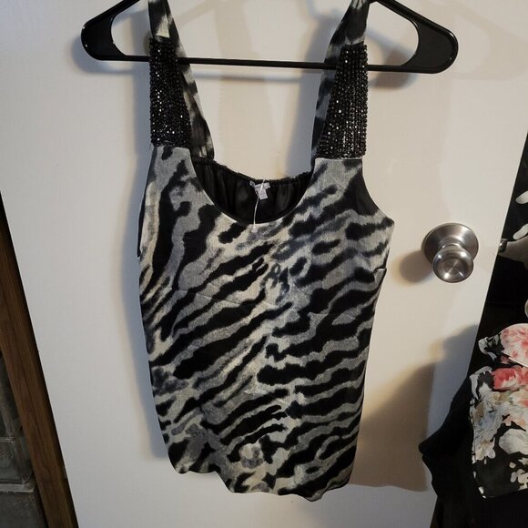 Charlotte Russe Tops - CHARLOTTE RUSSE BUBBLE HEM TANK SZ L NWOT Y2K ANIMAL PRINT